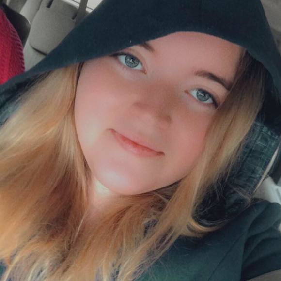 Meet your Posher, Jade - Picture 1 of 1